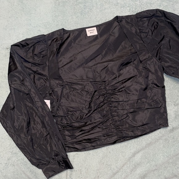 NEW! Aritzia Sunday Best Petal Top sz 8 - Picture 2 of 7